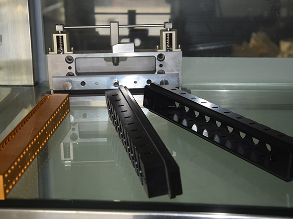 如何减少CNC加工时抛光出现缺陷？